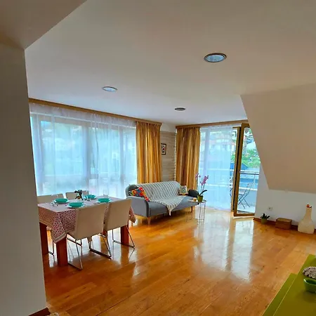 Appartement арт мезонет под тепето *